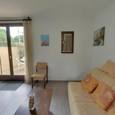 Gruissan: Maisonnette T2 Avec Jardin Apartment